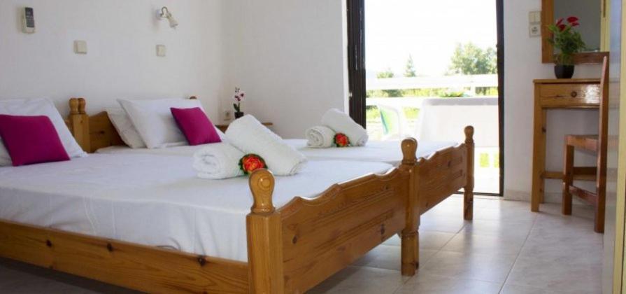 Eleni Studios & Apartments Alykes  Ngoại thất bức ảnh