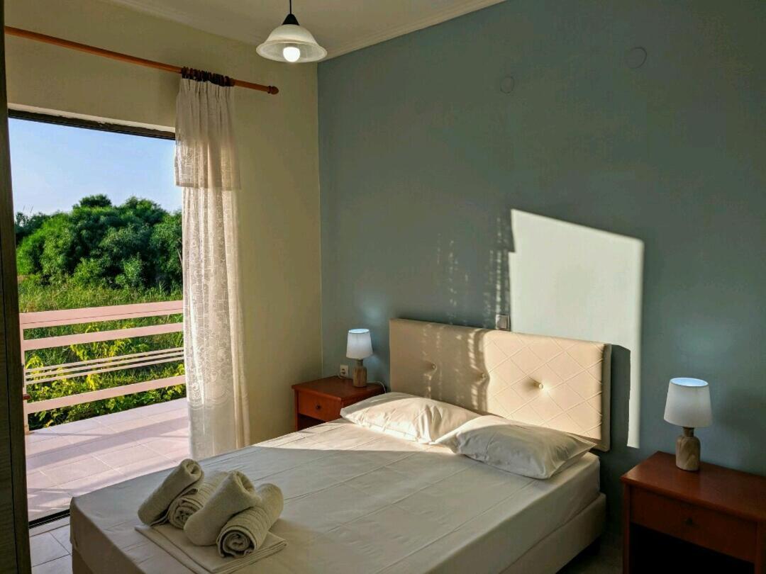 Eleni Studios & Apartments Alykes  Ngoại thất bức ảnh