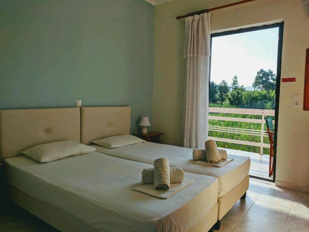 Eleni Studios & Apartments Alykes  Ngoại thất bức ảnh